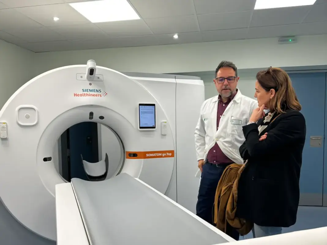 El Hospital Ciudad de Coria incorpora un nuevo TAC de última generación con una inversión de 500.000 euros