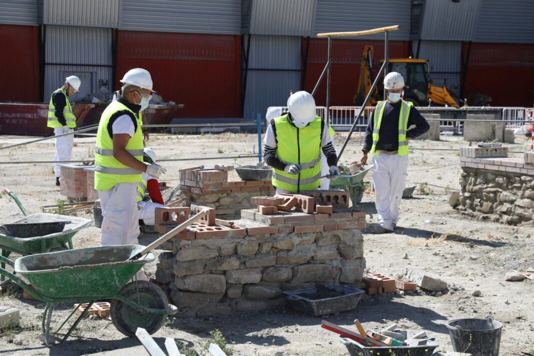 El paro en Madrid registra la cifra más baja para un febrero desde 2008 con 135.564 desempleados