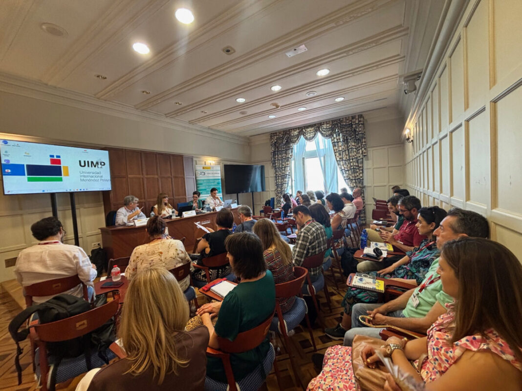 La Diputación de Badajoz defiende en la UIMP el papel de las provincias para garantizar una transformación digital igualitaria