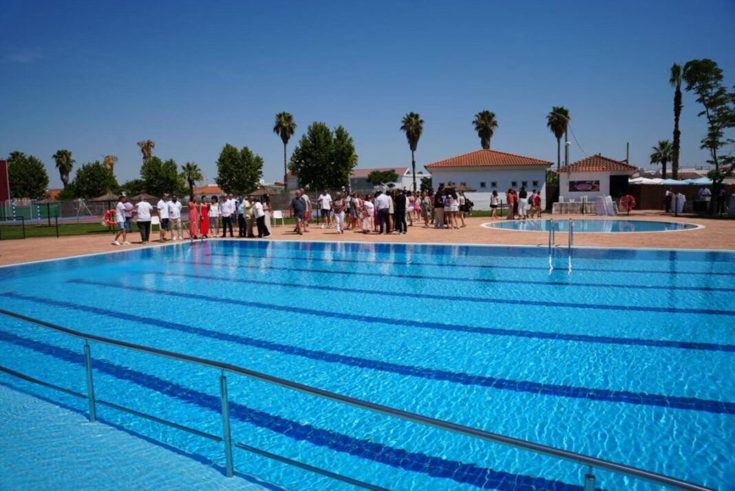 Los Guadalperales reabre su piscina municipal tras diez años cerrada con una inversión de 800.000 euros